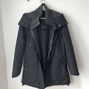 THE NORTH FACE LINED RAIN / SLEET JACKET